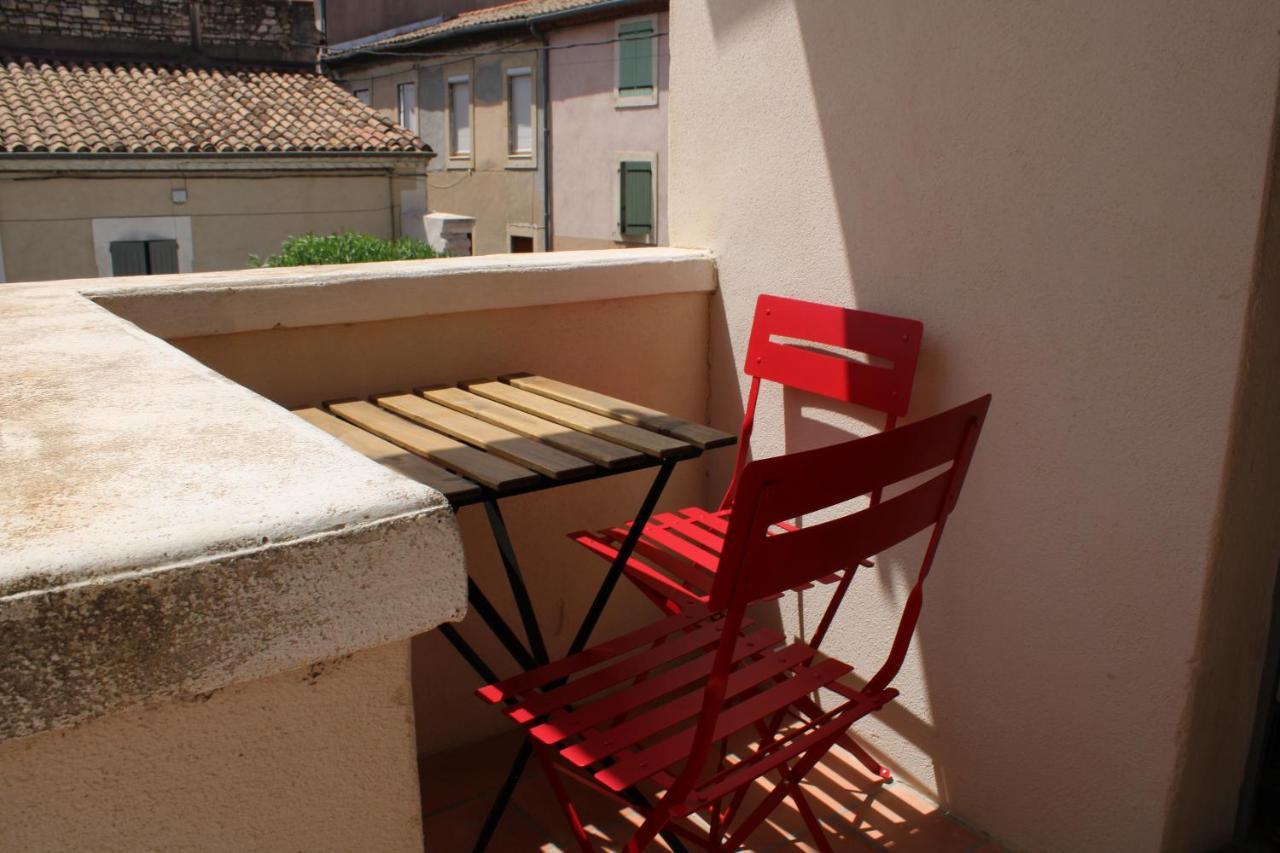 Superbe Appartement Avec Parking Sur Place Nîmes Exterior foto